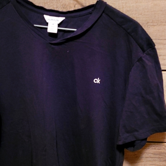 Black designer t-shirt by Calvin Klein - Picture 1 of 4